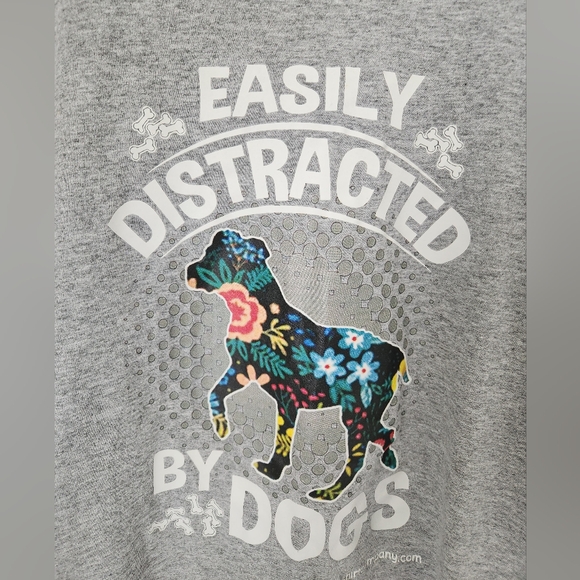 EASILY DISTRACTED BY DOGS T-Shirt Heather Gray Floral Dog Unisex EUC - Picture 6 of 16